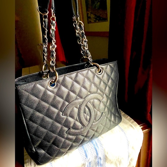 CHANEL Quilted bag - Picture 12 of 16
